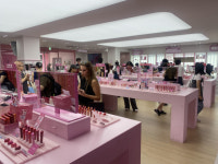 서울 성수동·삼청동으로…팬덤 생긴 K뷰티, 외국인 쇼핑 지도 바꿨다