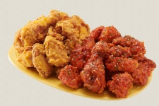 교촌치킨 자주 먹었는데 배신감 꼼수 인상 난리 나더니…노랑통닭 중대 결정 내렸다