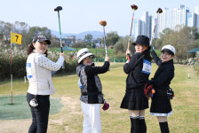 “올해도 굿샷”…웃음꽃 만개한 양평파크골프장[파크골프 마스터즈]