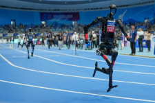 로봇, 진짜 사람 대체 가능해? 휴머노이드도 거품인가[김창영의 실리콘밸리Look]