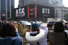 [BTS 콘서트] “종합운동장·고척돔 두고 뭐하나”… 일부 시민은 불편 호소