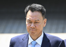 ‘내란 가담 의혹’ 김명수 전 합참의장, 구속영장 기각...합참 수뇌부 3인은 구속
