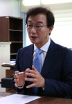 전재수 “낙동강 제방 쌓아 시민 품으로”…동서 균형발전 검토 주문