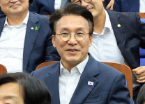 김민석 “장관급 청년정책위원회 신설…당대표 선출 때 직속 ‘2030정책단’ 구성”