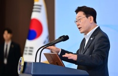 靑, 초유의 대법관 재제청 요구…조희대 거부땐 정면충돌