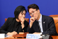 민주당 흔든 ‘신천지 개입설’…당원 가입 정황 확인