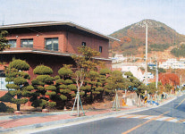 여수，담 허물기 한창