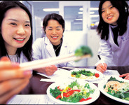 [우리가 유통 리더] 식품―CJ，햇반등 건강·간편식 새 음식문화 창조