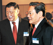 정부 간섭 최소화..자율경영시대 열리나