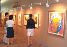 LIG건영 견본주택에 미술품 전시