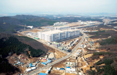 [르포] LG디스플레이 파주공장 ‘펀경영’에 매출 年28%씩 성장