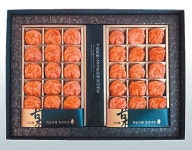 홈플러스 이색 선물 눈길..‘750년’ 감나무 곶감세트