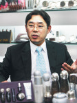 제훈종합유통 | [유통현장을 달리는 사람들] (57) 조진훈 웅진코웨이 화장품연구소장