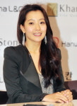 김희선 딸바보 등극, 연아가 팔찌 만들어 줬어요