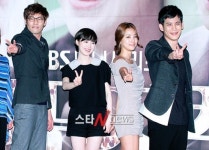 [스타N포토] 더 뮤지컬 주역들 승리의 V