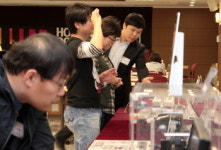 휴렌 신제품 첫 선… 안경사들 뜨거운 관심