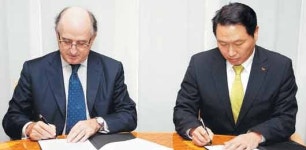 ‘최태원式 결단력’ 결실..SK，스페인에 합작공장