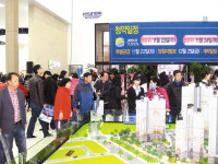 진주 ‘엠코타운 더 이스턴파크’ 관람객 북적