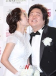 [포토] 류담 신부 뽀뽀에 좋아서 멍~