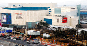 롯데몰 김포공항 9일 오픈.. 외국인 명동까지 안가도 돼