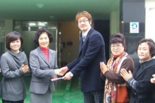 DGB금융 부인회, 지역 이웃에게 설맞이 성금전달