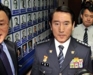 사의표명하는 경찰청장