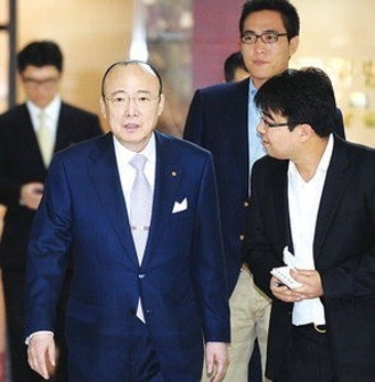 김승연 한화 회장, 이라크 신도시 계약차 출국