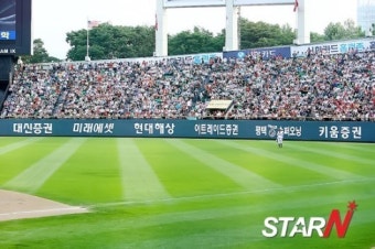 [포토] 프로야구 LG VS 롯데 '외야까지 만원관중'