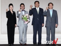 [포토] 전광렬 나눔 한방의료 봉사단의 힘찬 파이팅!