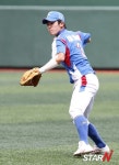 [포토] 한국 김민준 '1루는 잡았어!'