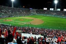 [포토] 부산 사직야구장, 롯데 승리 기원하는 팬들의 함성