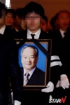 [포토] 故 조경환 '사진 속 모습은 건강한데, 너무 슬퍼'
