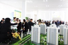 부산 ‘에일린의 뜰’ 견본주택 방문객 북적