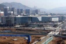 “안양·평촌 울고 충남 아산은 웃고” 정부청사 이전에 인근 집값 ‘희비’