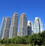 강남의 상징 타워팰리스 콧대 꺾은 용산