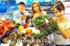 홈플러스 “미국산 활랍스터 두마리에 1만4500원”