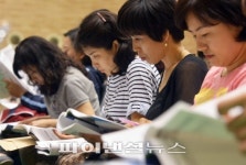 고교입시 설명회에 쏠린 눈