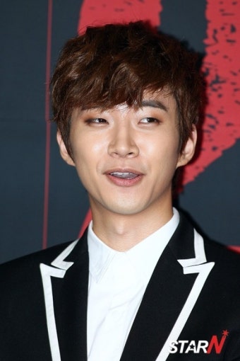 [포토] 2PM 준호 '피부에서 빛이나는 듯'