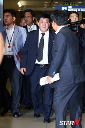 [포토] 8년 만에 한국 땅 밟은 북한 여자 축구대표팀