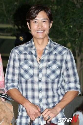 [포토] 이병헌 '결혼반지가 눈에 띄네!'