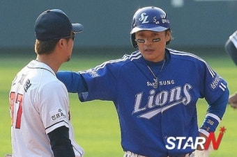 [포토] 삼성 이승엽 '(오)재원아, 진정해'