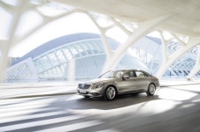 The New S-Class 출시..8년 만에 풀 체인지