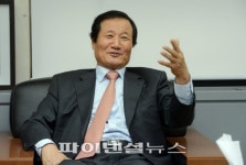 윤증현, “474는 장밋빛으로 비칠 수 있다”