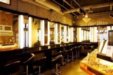 “안경을 통해 매일 매일 새로운 스타일을 선보이세요”