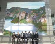 고송 장국현 선생, 송도 발전 기원 대형 작품 기증