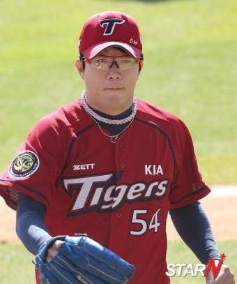 [포토] KIA 양현종 '3회까지 깔끔해'