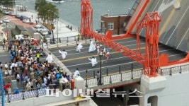 부산 중구, 영도대교 거리공연 실시
