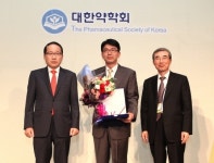 제7회 활명수 약학상 수상자에 서울대 정낙신 교수