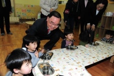 정홍원 국무총리, 어린이집 방문