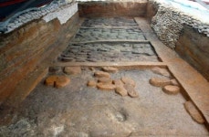 김제 벽골제에서 온전한 형태의 진흙벽돌 ‘초낭’ 확인